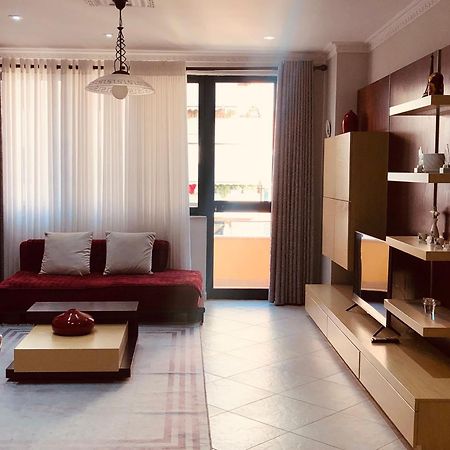 Laureta Central Apartment Tiranë Ngoại thất bức ảnh