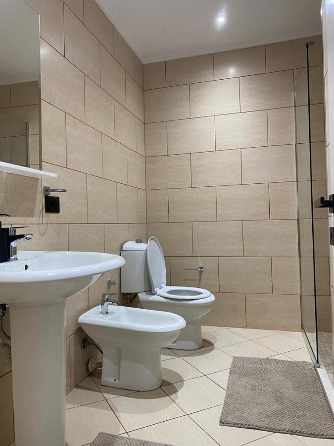 Laureta Central Apartment Tiranë Ngoại thất bức ảnh
