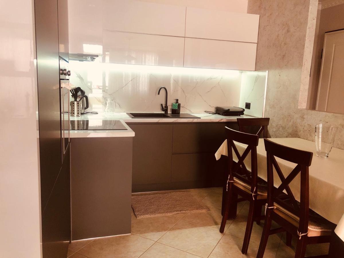 Laureta Central Apartment Tiranë Ngoại thất bức ảnh