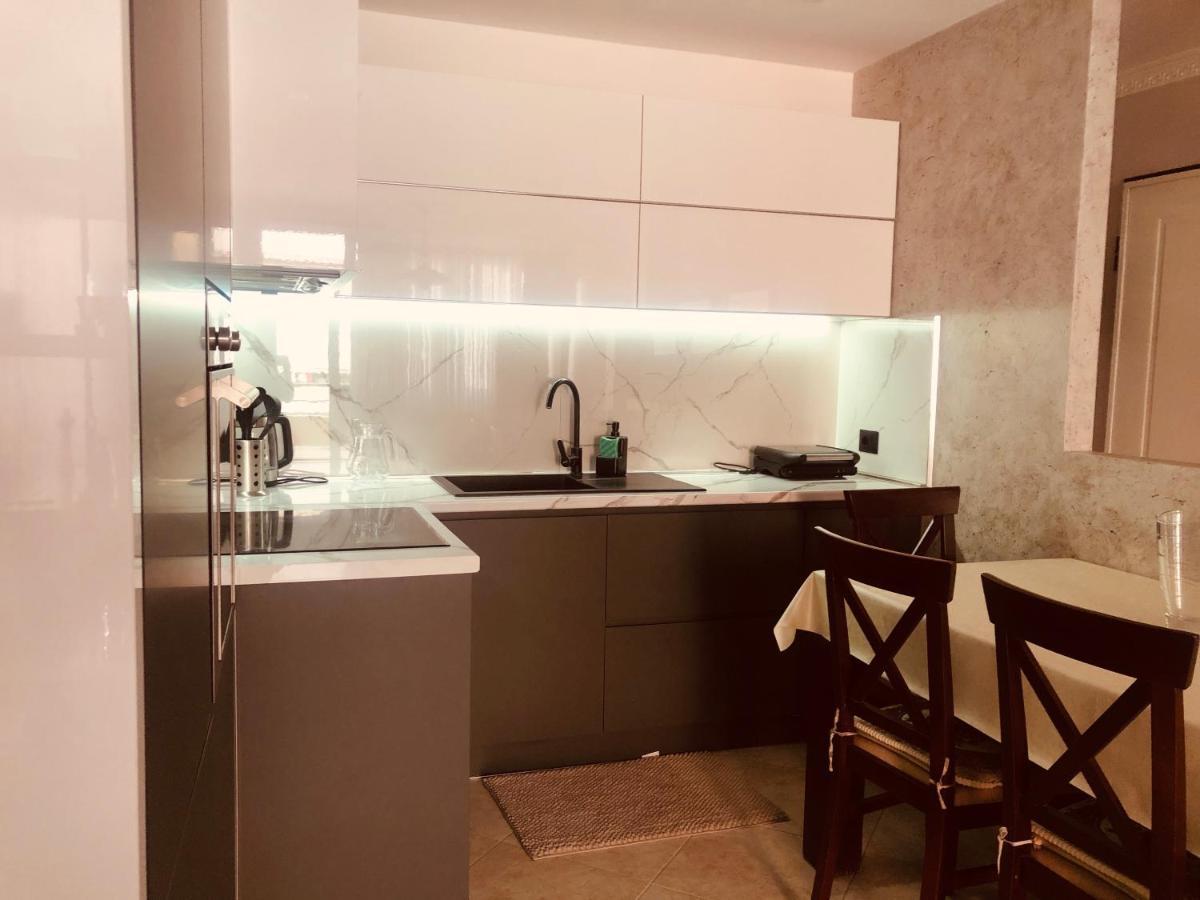Laureta Central Apartment Tiranë Ngoại thất bức ảnh